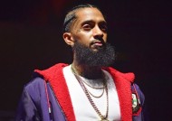 网友对Nipsey Hussle的蜡像反应:“为什么他们让他那样站着?”